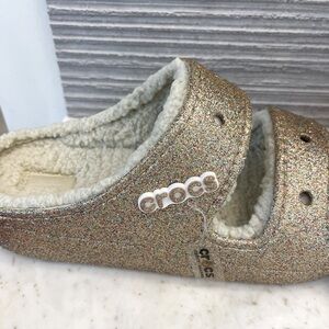 Crocs faux fur lined slip ons
